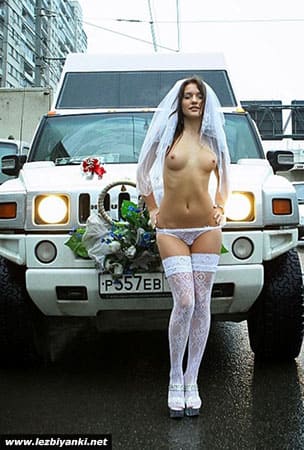 Фото голых невест в свадебных платьях