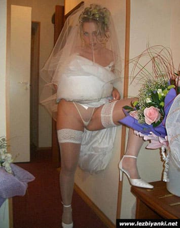 Ню фото невесты в прозрачных трусиках